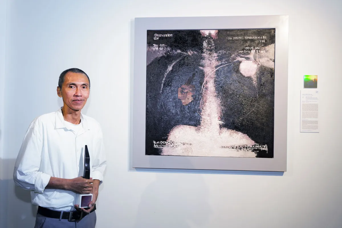 Hiện thực mưu sinh của người lao động ngoại tỉnh trong bức tranh dự thi quốc tế - Ảnh 2.