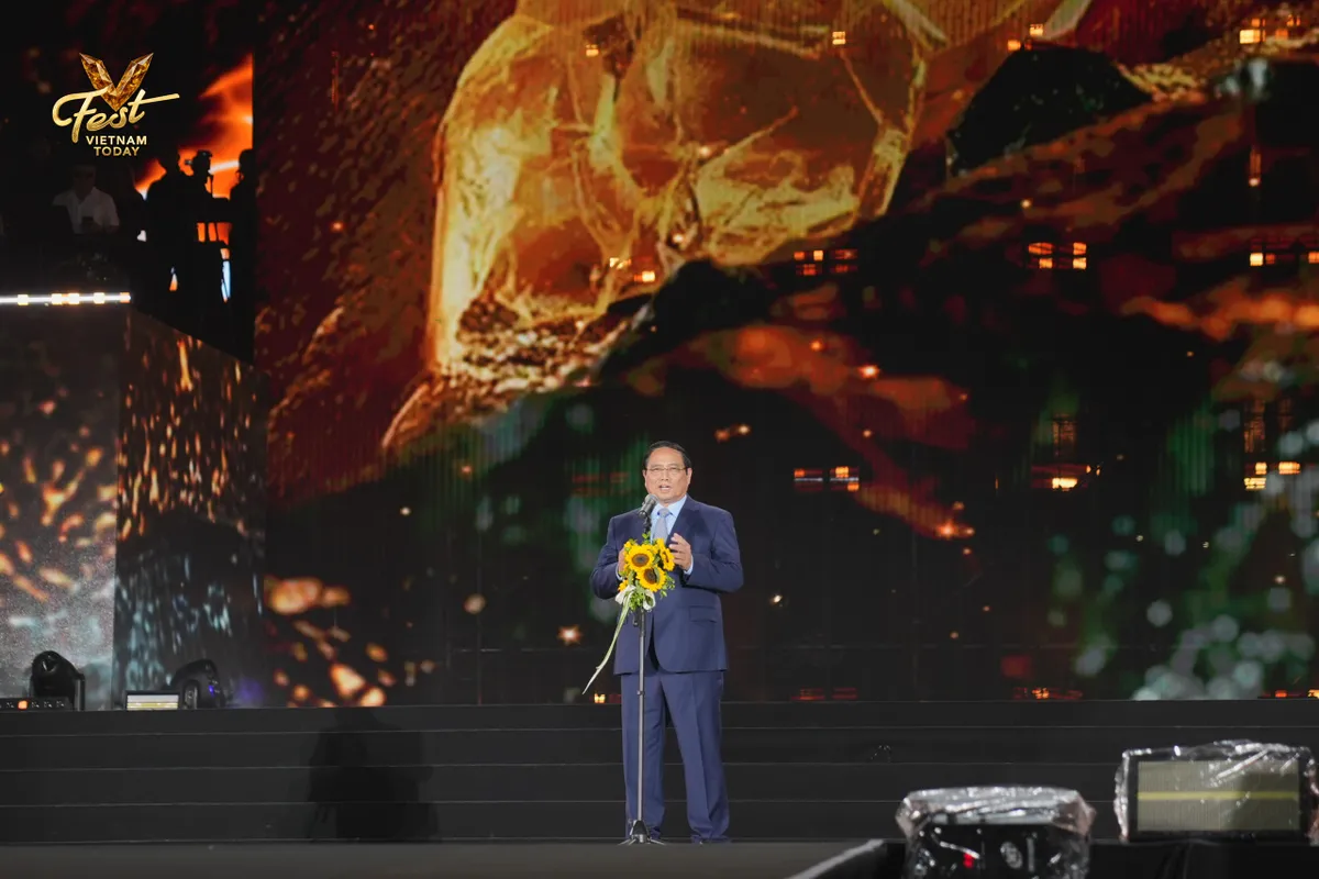 Những khoảnh khắc ấn tượng mở màn V Fest - Vietnam Today (Phần 1) - Ảnh 1.