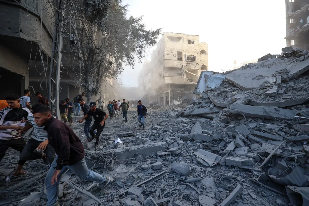 Israel không kích Gaza, cáo buộc Hamas vi phạm thỏa thuận ngừng bắn - Ảnh 1.