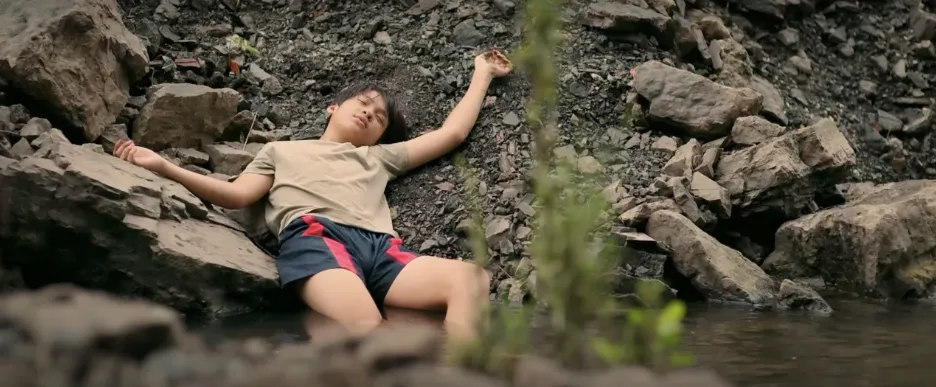 Cách em 1 milimet - Tập 8: Biên tạm biệt bạn bè đi vào miền Nam với bố - Ảnh 14.