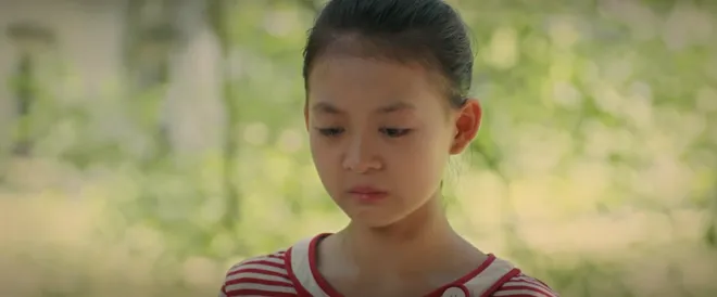 Cách em 1 milimet - Tập 8: Biên tạm biệt bạn bè đi vào miền Nam với bố - Ảnh 22.