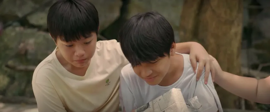 Cách em 1 milimet - Tập 8: Biên tạm biệt bạn bè đi vào miền Nam với bố - Ảnh 26.