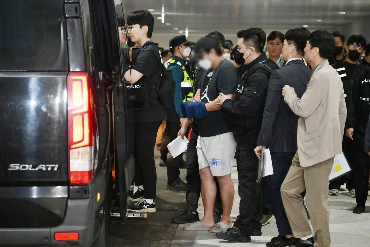 64 công dân Hàn Quốc bị lừa đảo tại Campuchia được hồi hương, đối mặt điều tra hình sự- Ảnh 1.