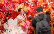 Giới trẻ nô nức “săn ảnh” mùa Trung thu